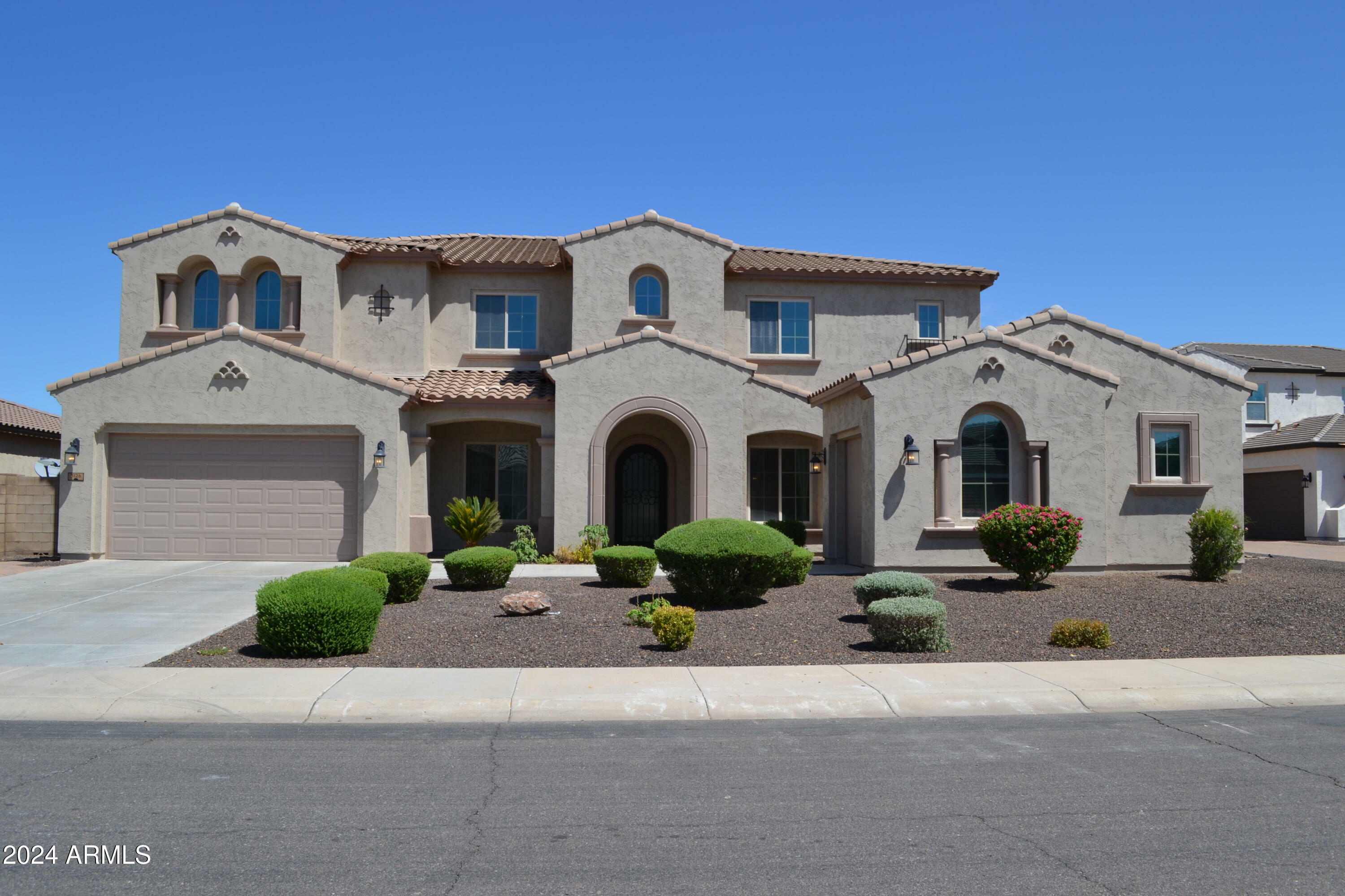 Property Photo:  3126 E Wildhorse Court  AZ 85297 