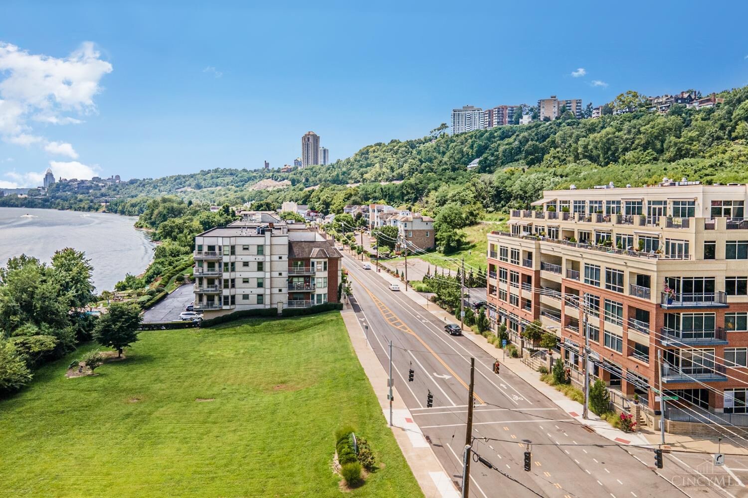 Property Photo:  2260 Riverside Drive  OH 45202 