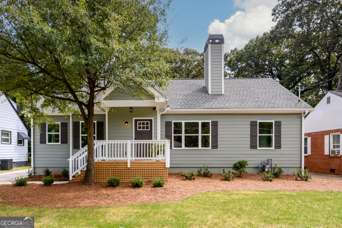 Property Photo:  416 Lynnhaven Drive SW  GA 30310 