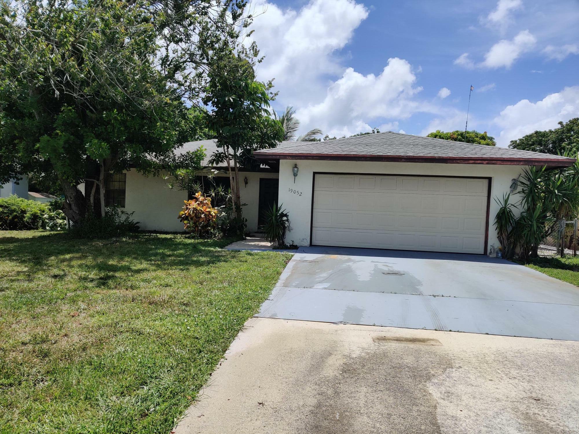 19052 SE Hillcrest Drive  Tequesta FL 33469 photo