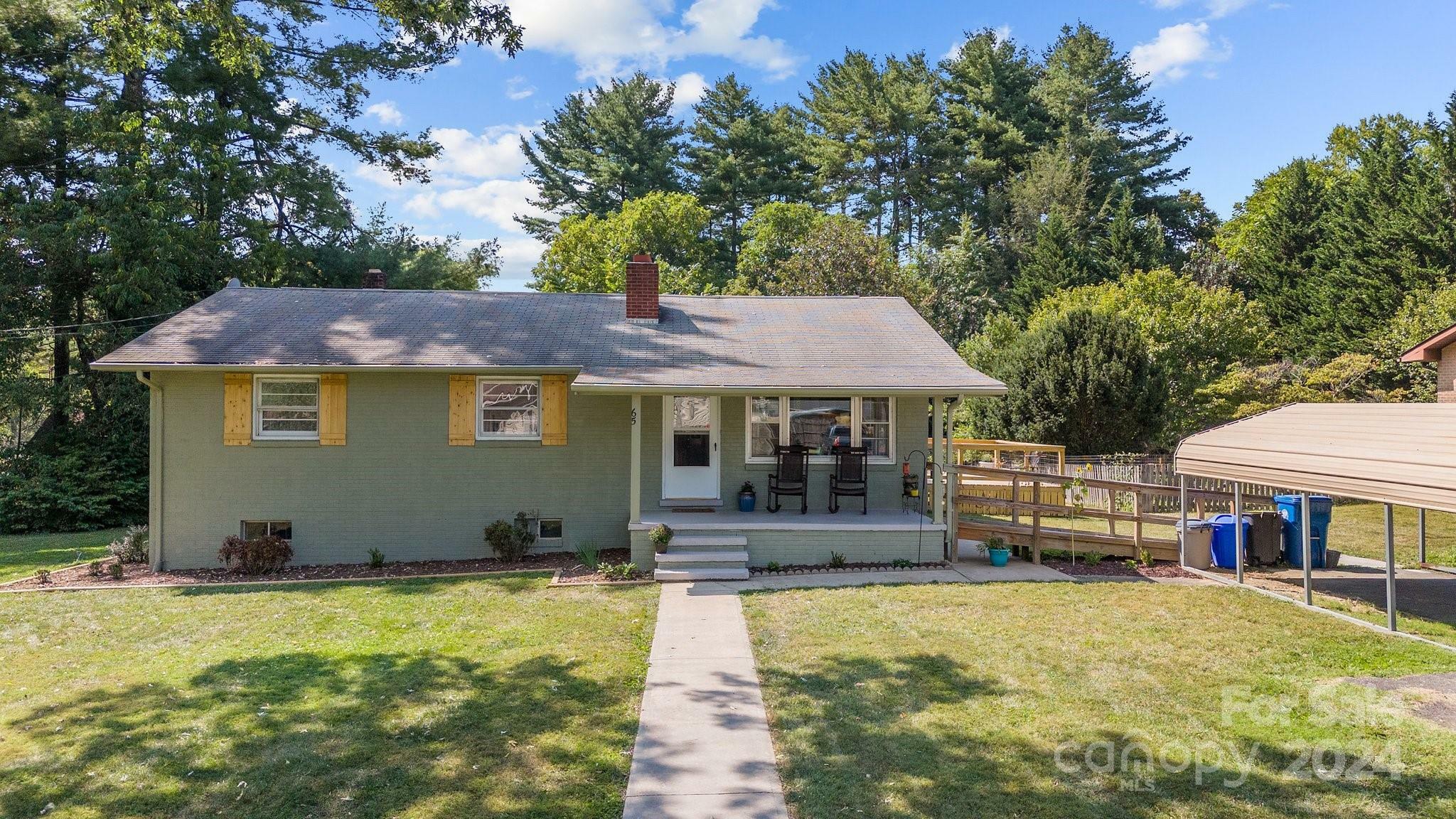 Property Photo:  65 Lake View Street  NC 28721 