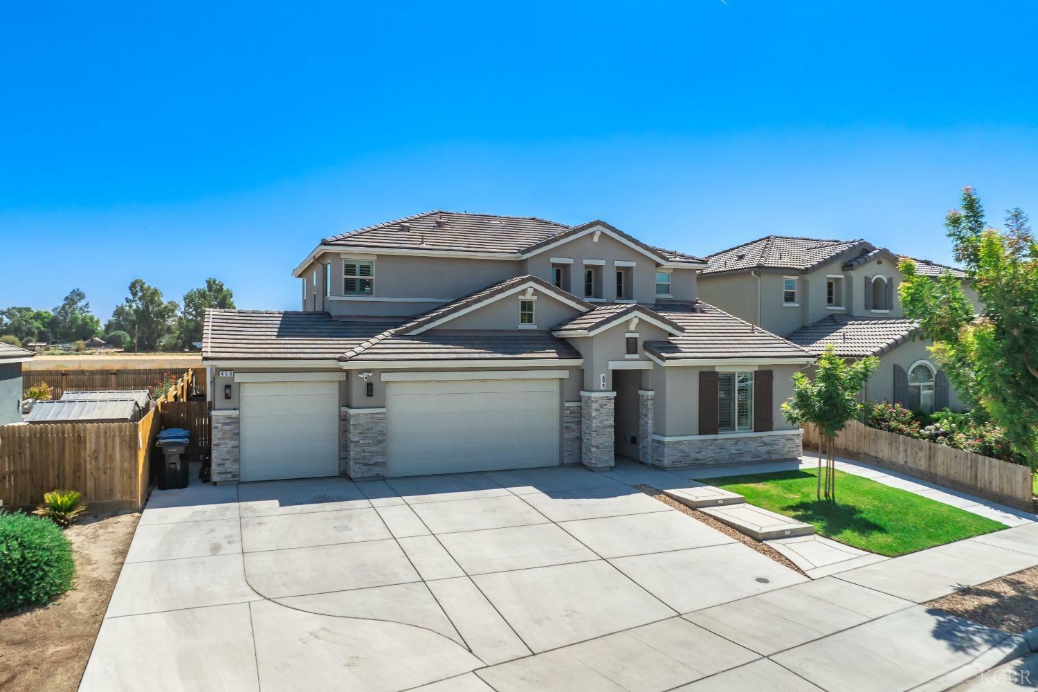 Property Photo:  498 Daphne Lane  CA 93245 