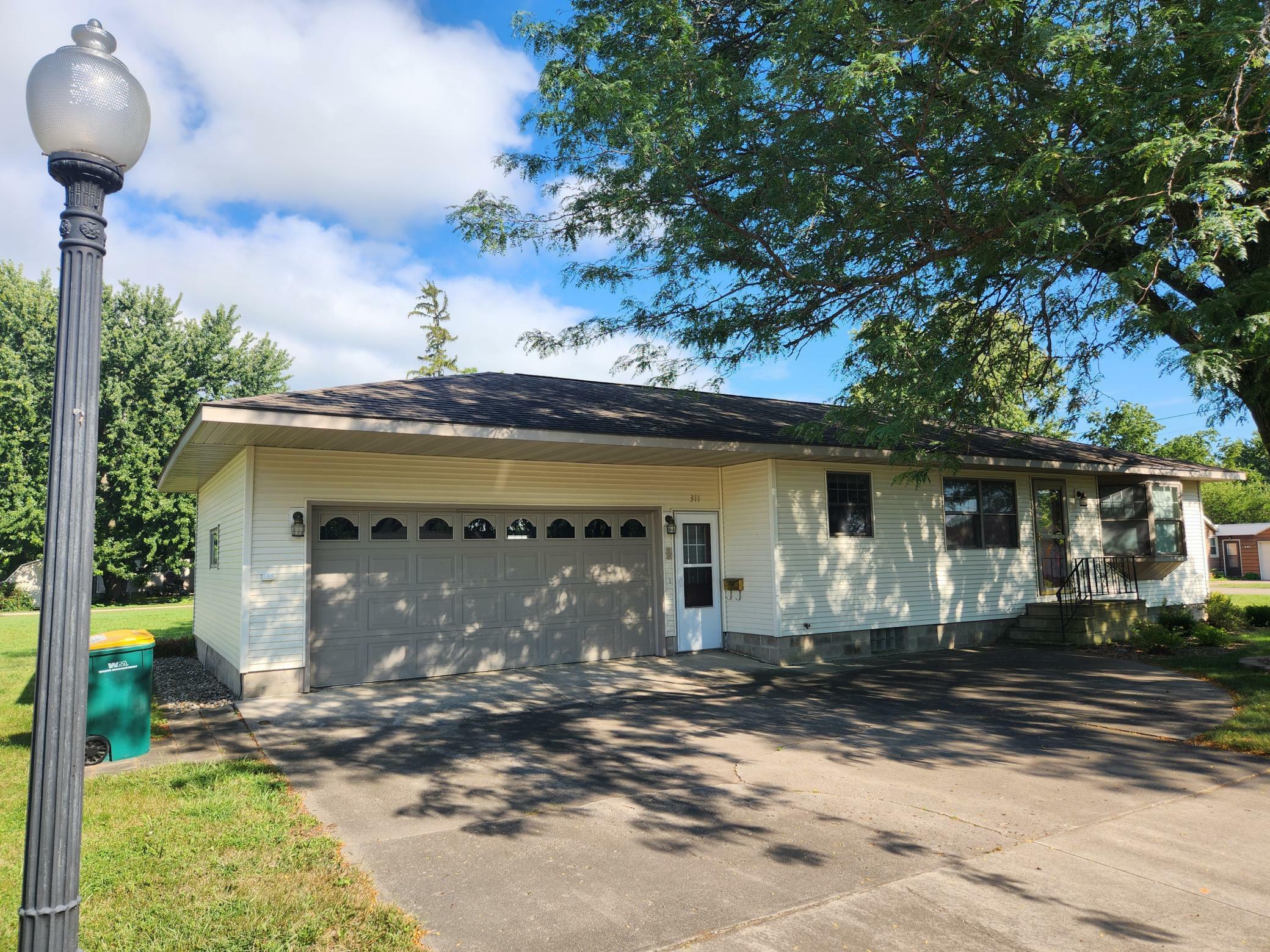 Property Photo:  311 2nd Avenue SW  MN 56036 