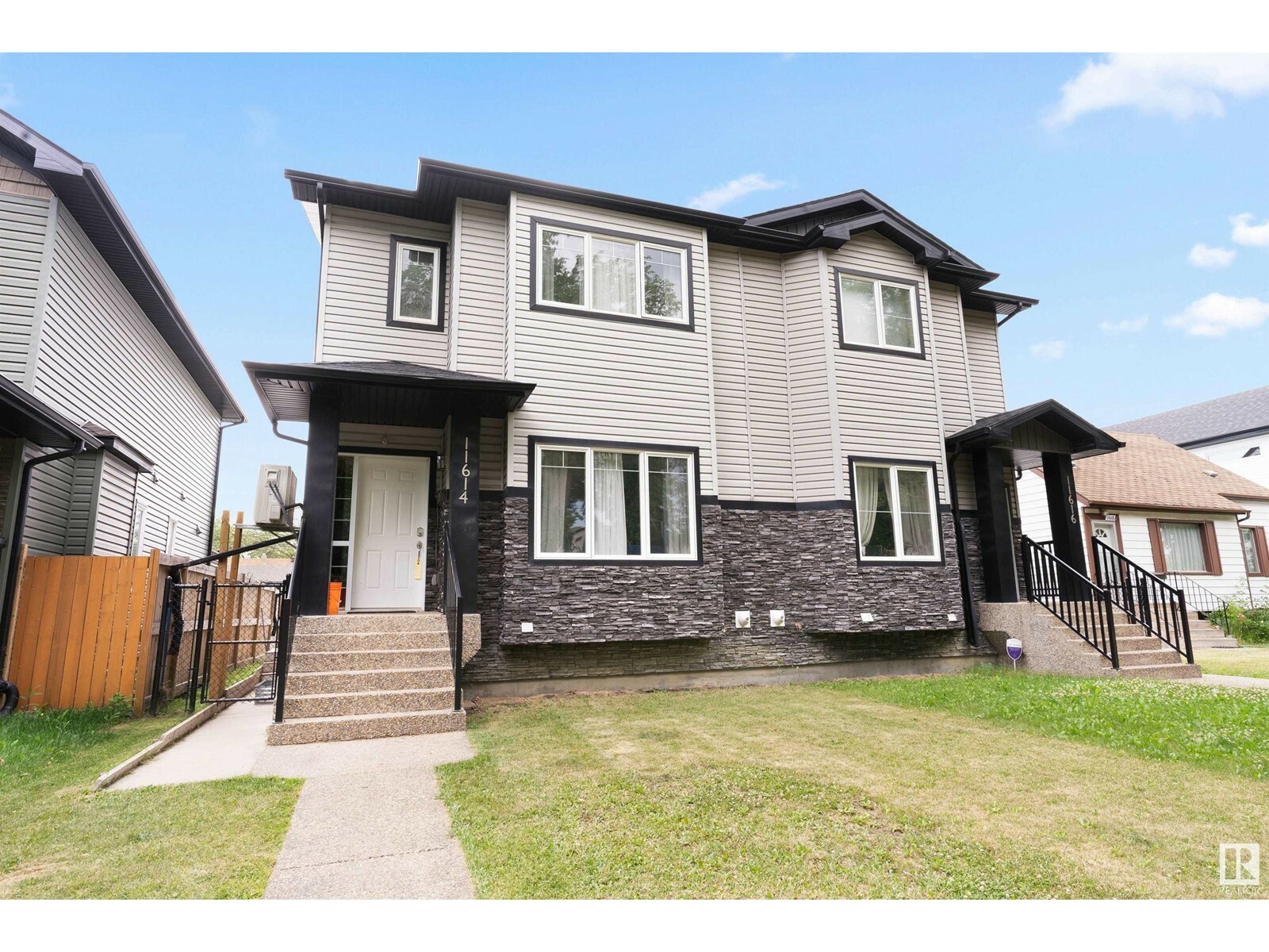 Photo de la propriété:  11614 126 St NW  AB T5M 0R8 