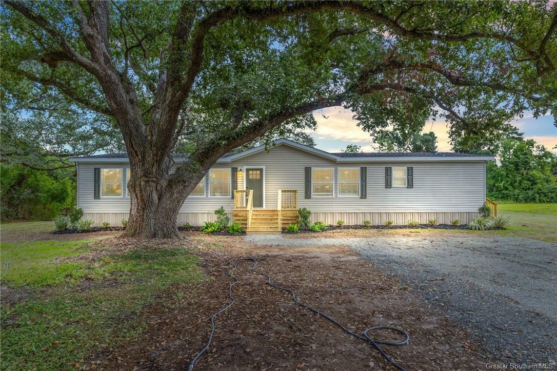 Property Photo:  3148 Davis Road  LA 70669 