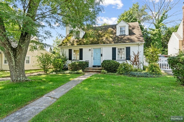 Property Photo:  882 Lafayette Ave Extension  NJ 07506 