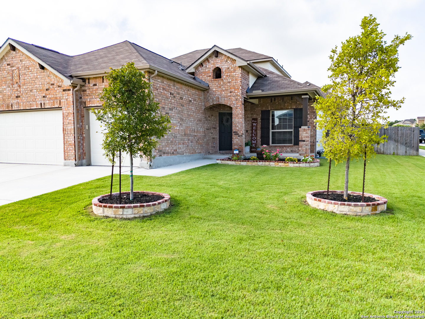 Property Photo:  4600 Falling Oak  TX 78108 