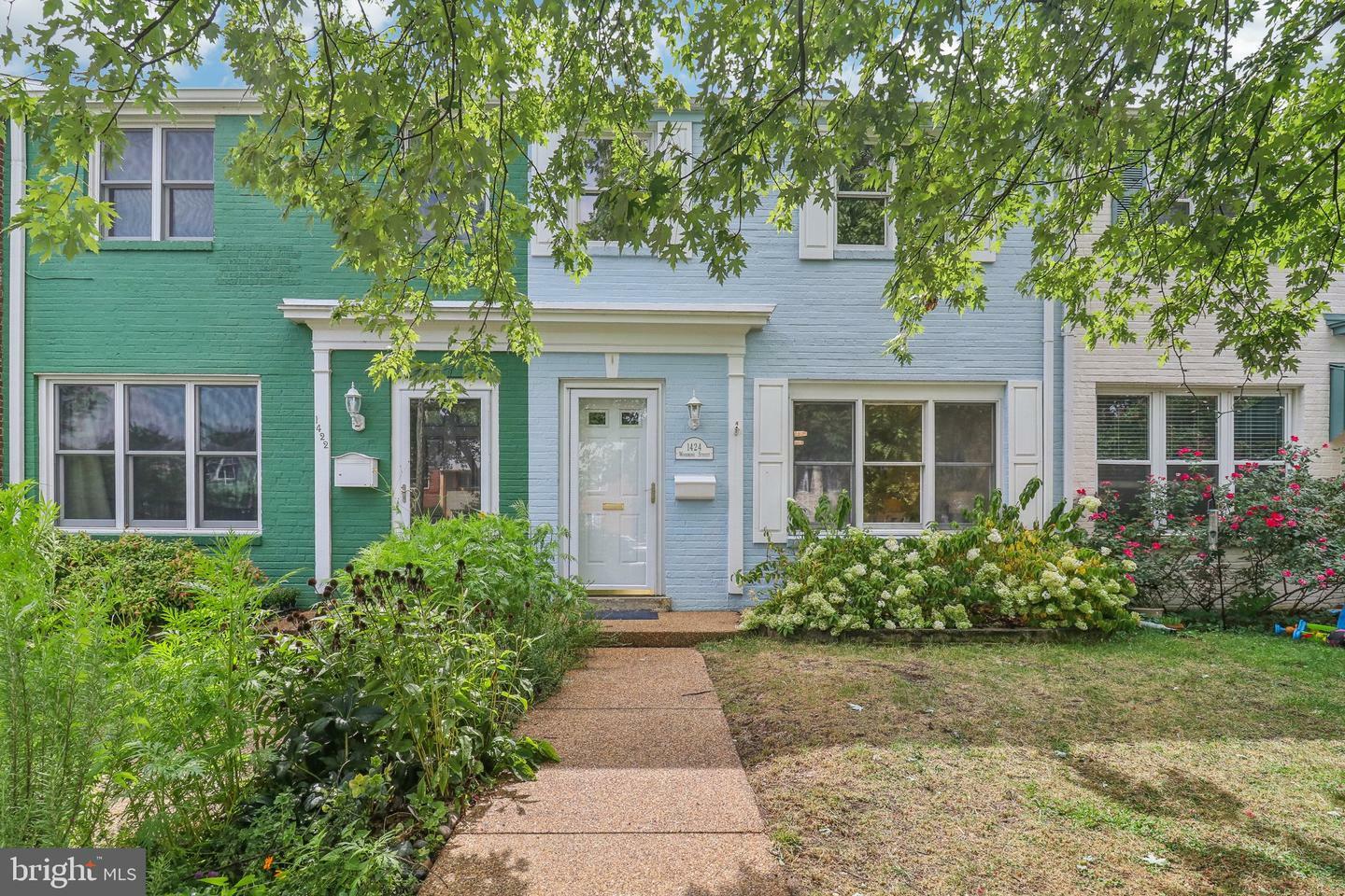 1424 Woodbine Street  Alexandria VA 22302 photo