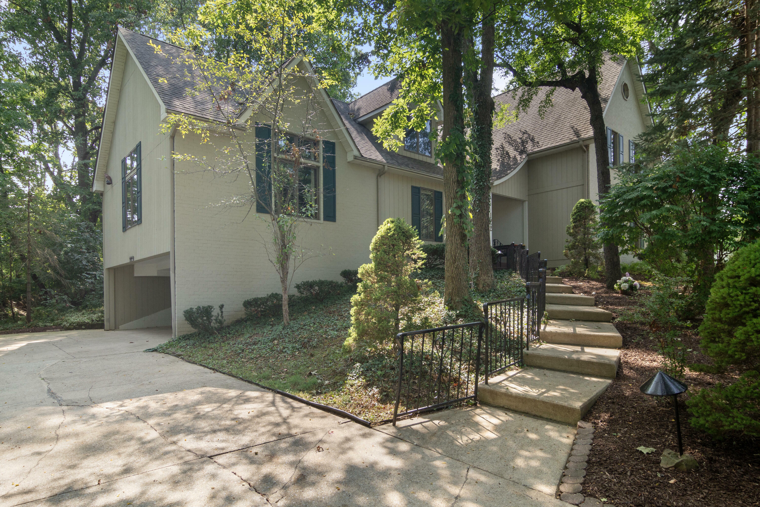 Property Photo:  122 Shorewood Drive  IN 46385 