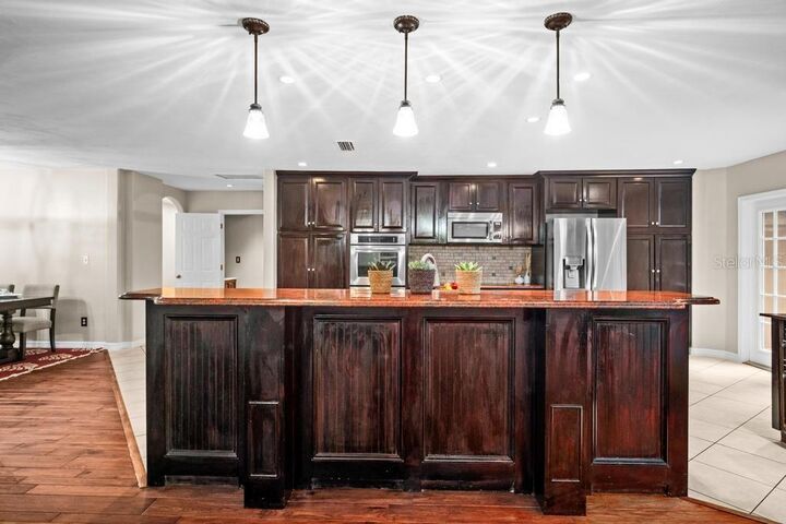 Property Photo: 1106 Deer Gulley Court FL 32712
