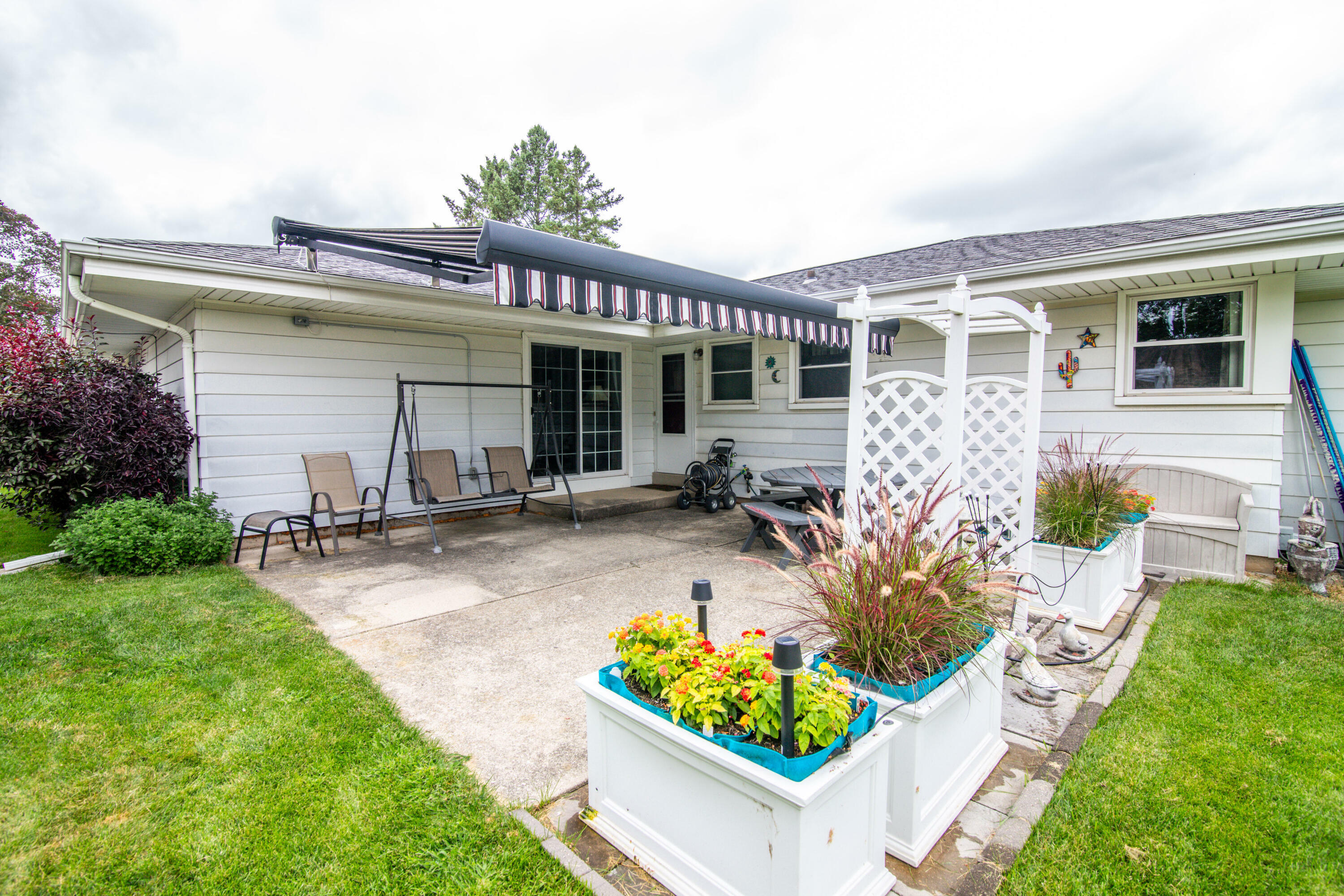 Property Photo:  4256 S 24th Ct  WI 53221 