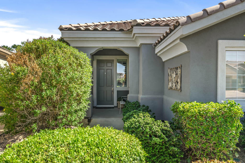 Property Photo:  80469 Glen Eagles Court  CA 92201 