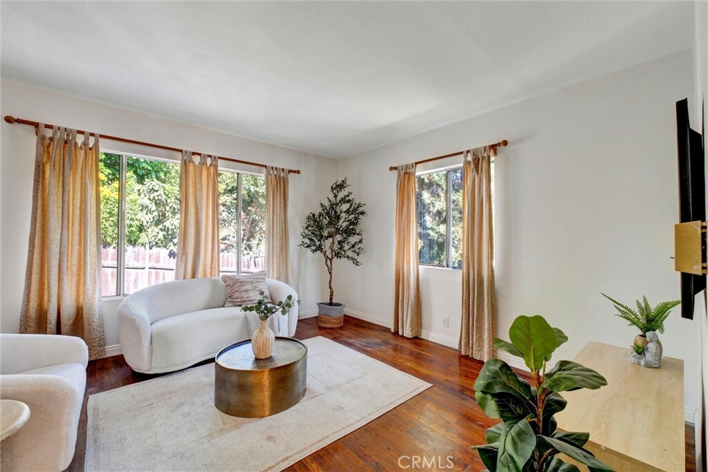 Property Photo:  3301 City Terrace Drive  CA 90063 