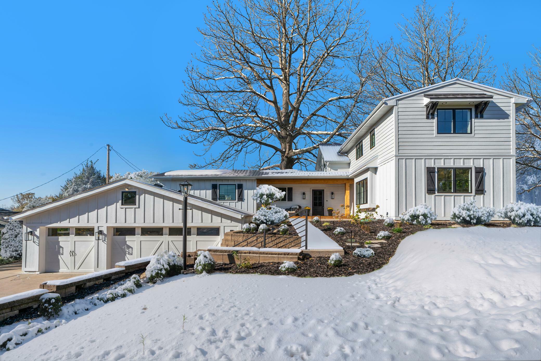 Property Photo:  120 Edgewood Avenue S  MN 55426 