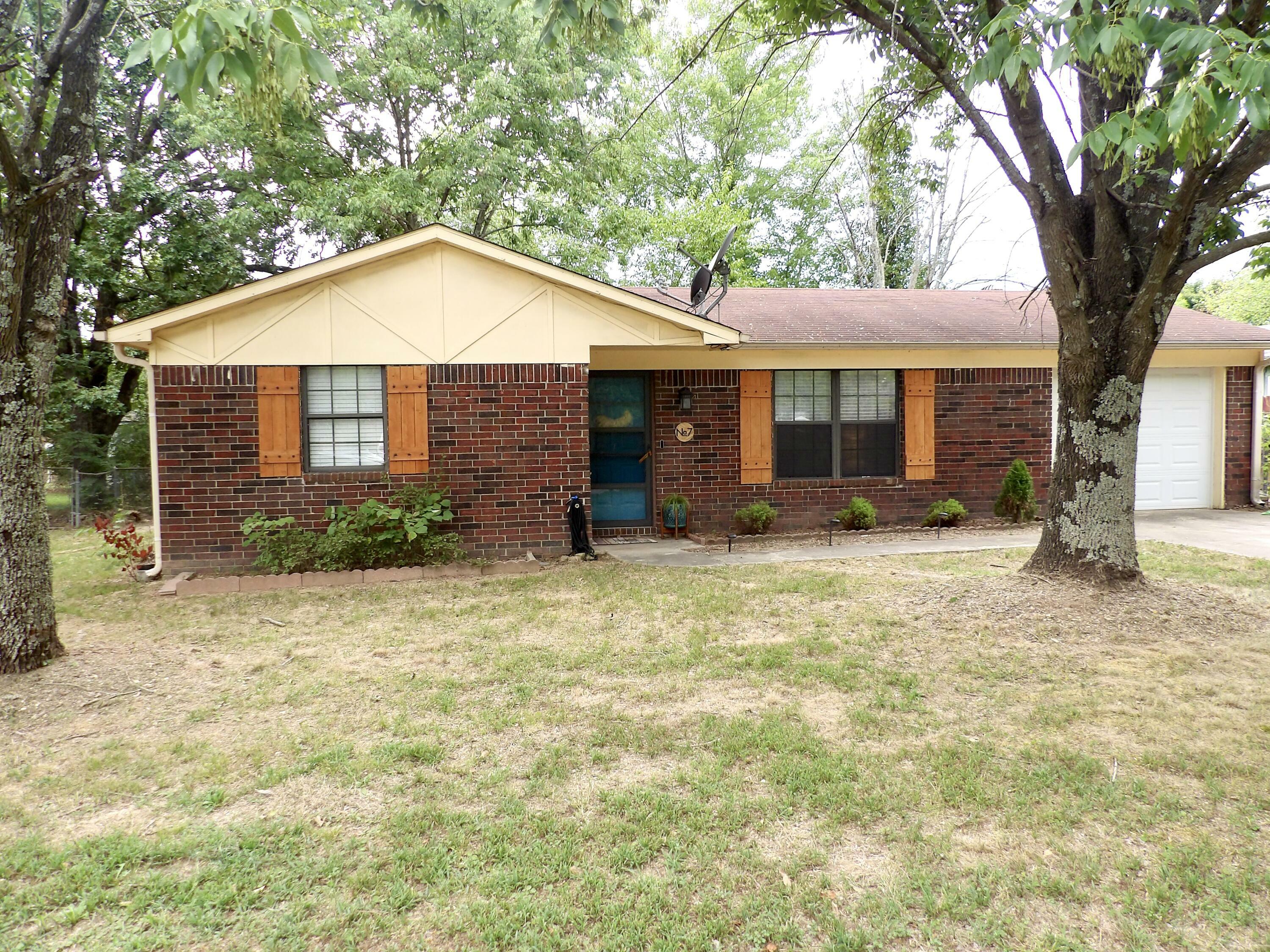 Property Photo:  7 Shackleford Street  AR 72830 