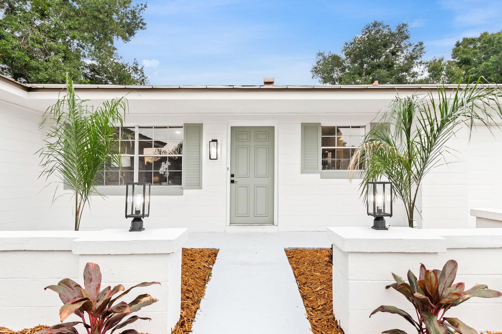 Property Photo: 343 Casuarina Cir FL 32086