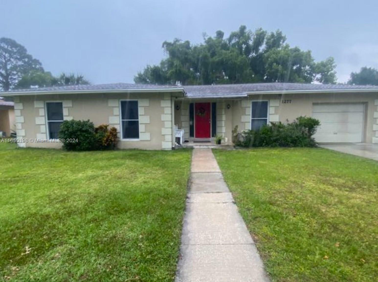 Property Photo:  1277 Fountainhead Dr  FL 32809 