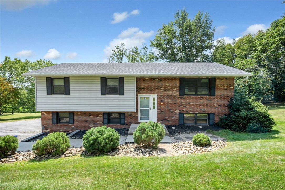 Property Photo:  212 Wises Grove Road  PA 15066 