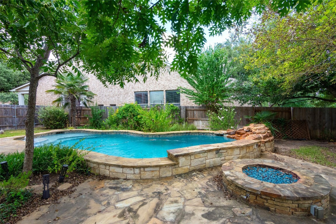 Property Photo:  2004 Shea Cove  TX 78613 