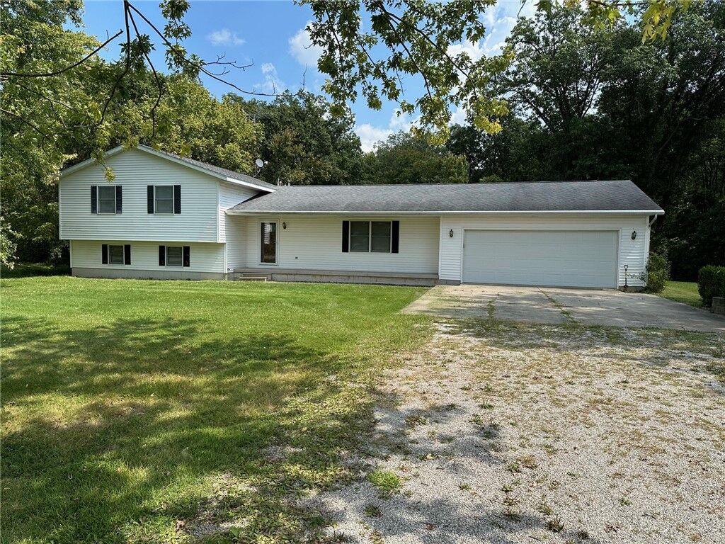Property Photo:  5116 N 950th Street  IL 62443 