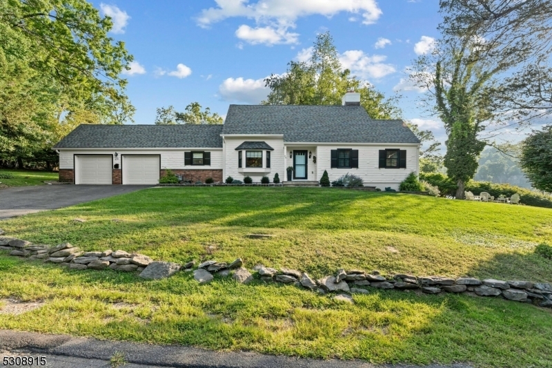 Property Photo:  28 Island Trl  NJ 07871 