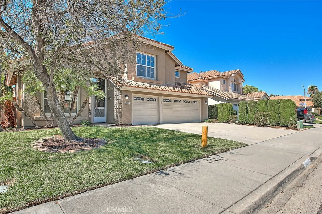 Property Photo:  24049 Huntridge Drive  CA 92562 