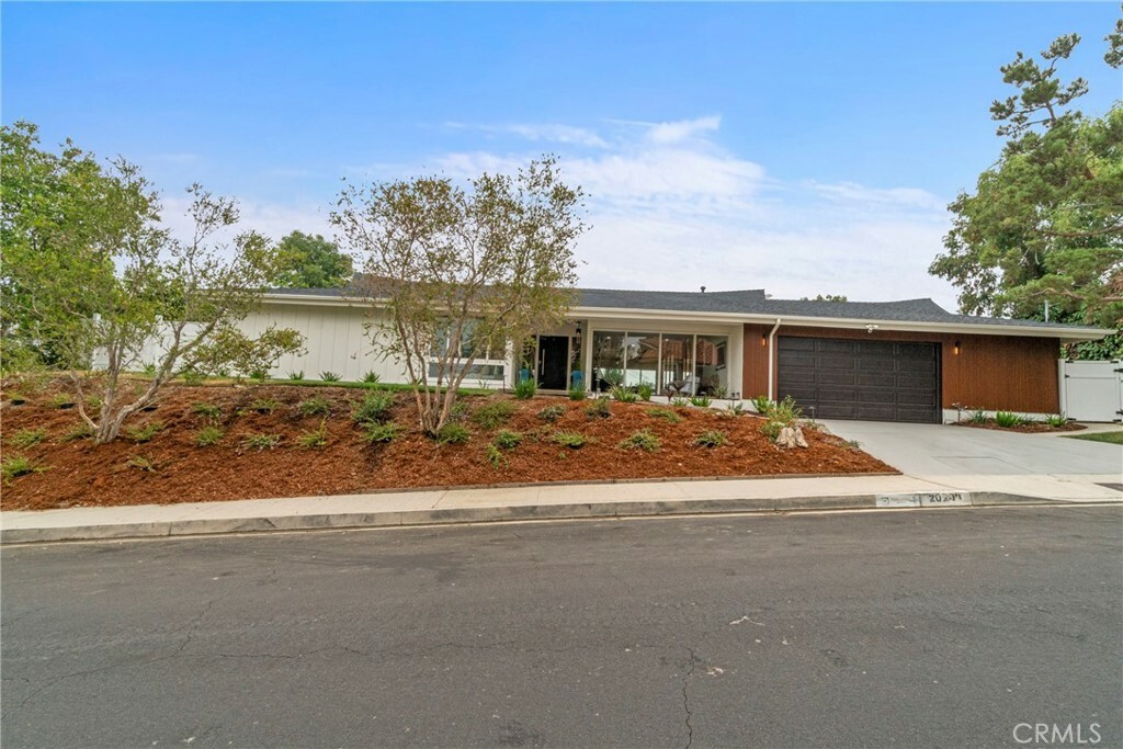 Property Photo:  20208 Delita Drive  CA 91364 