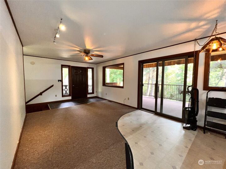Property Photo: 5 Vista Drive WA 99166