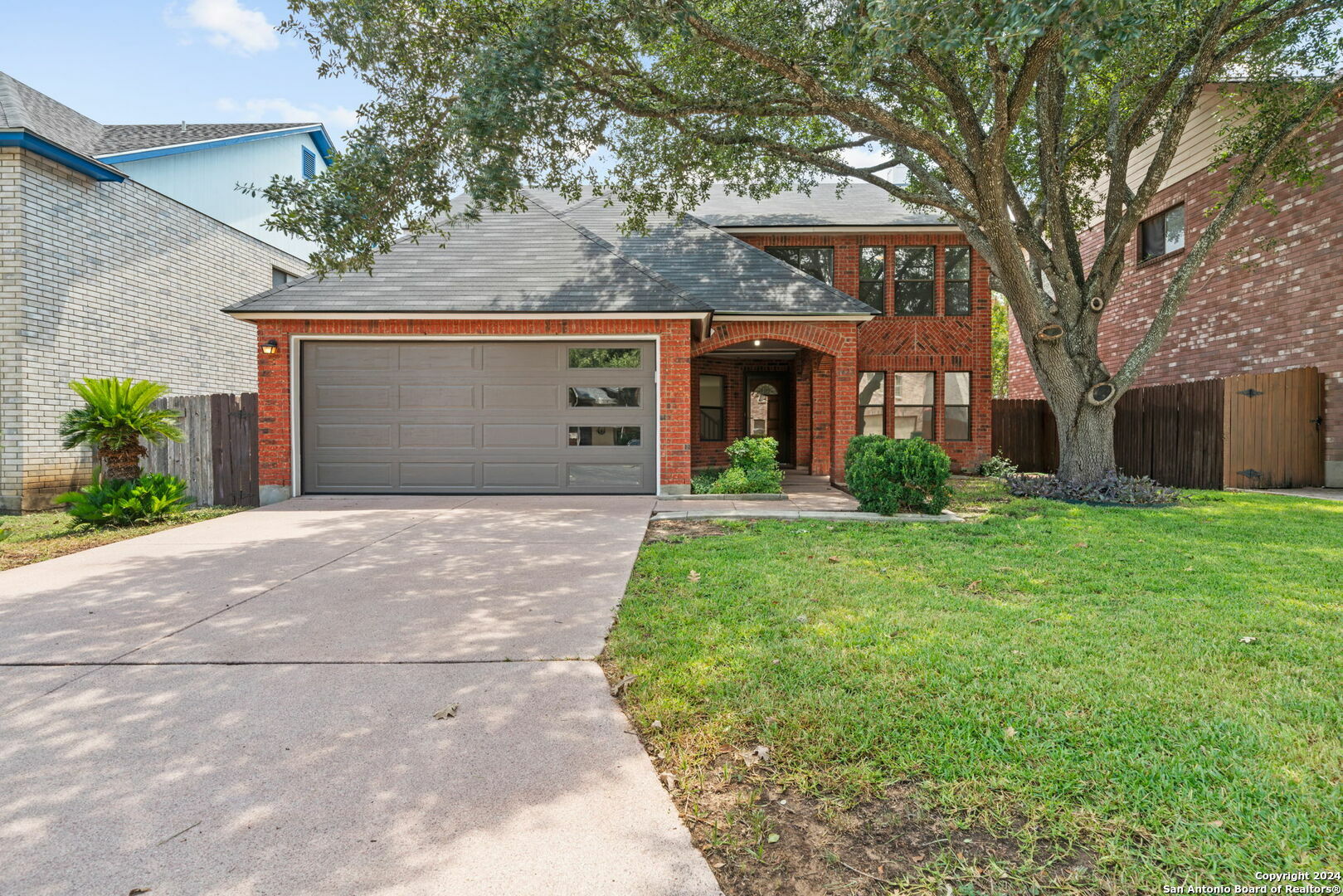 Property Photo: 2422 Cedar Rdg TX 78232