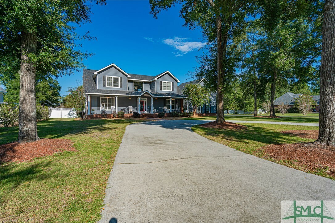 Property Photo:  142 Cambridge Drive  GA 31326 