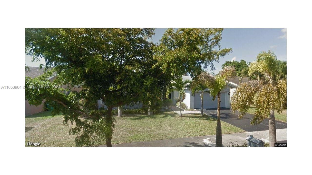 12731 SW 119th St  Miami FL 33186 photo