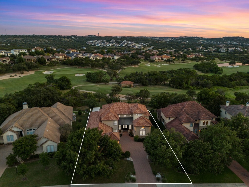 Property Photo:  207 Jack Nicklaus Drive  TX 78738 