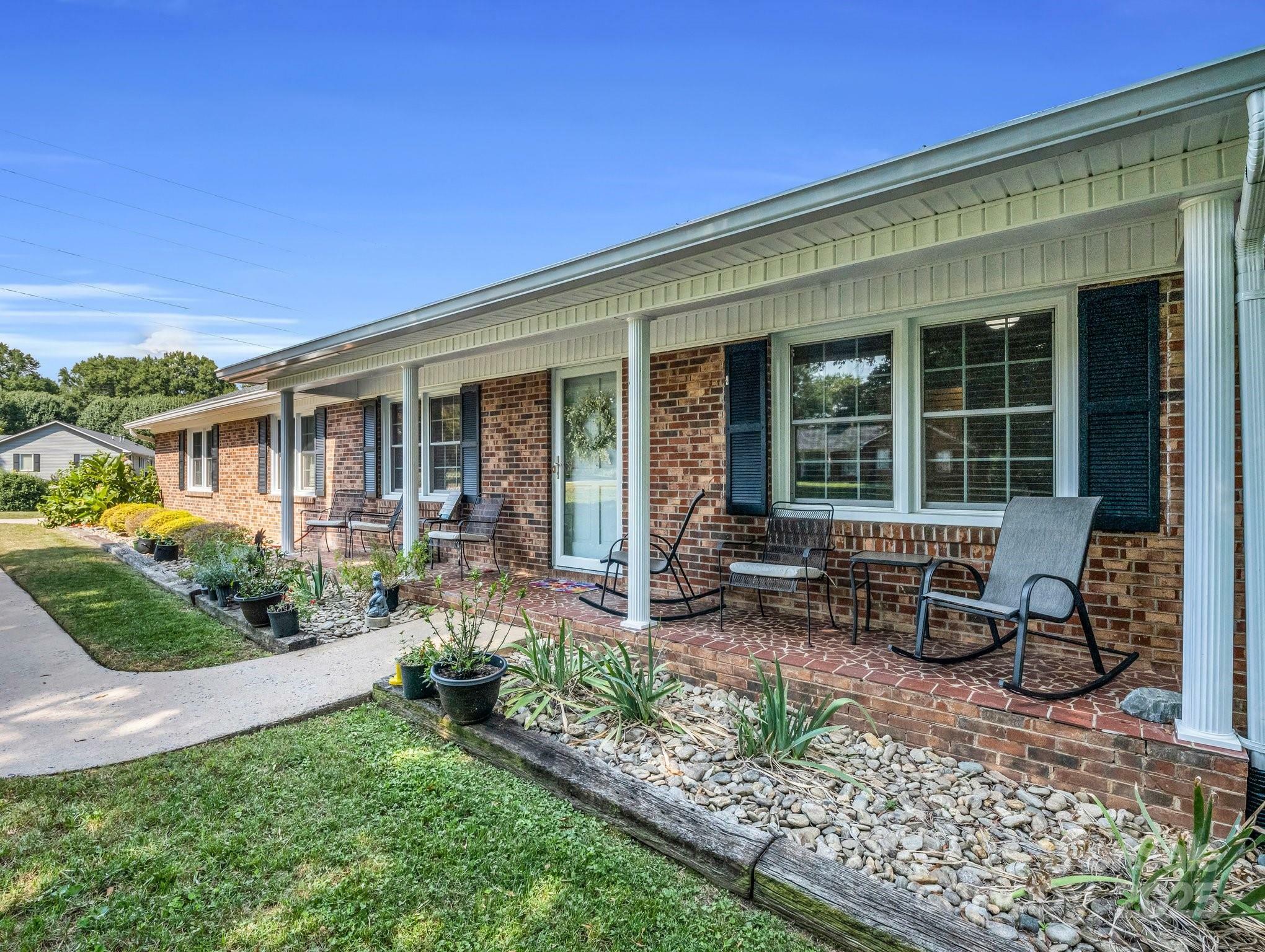 Property Photo: 3039 Longwood Drive NC 28152