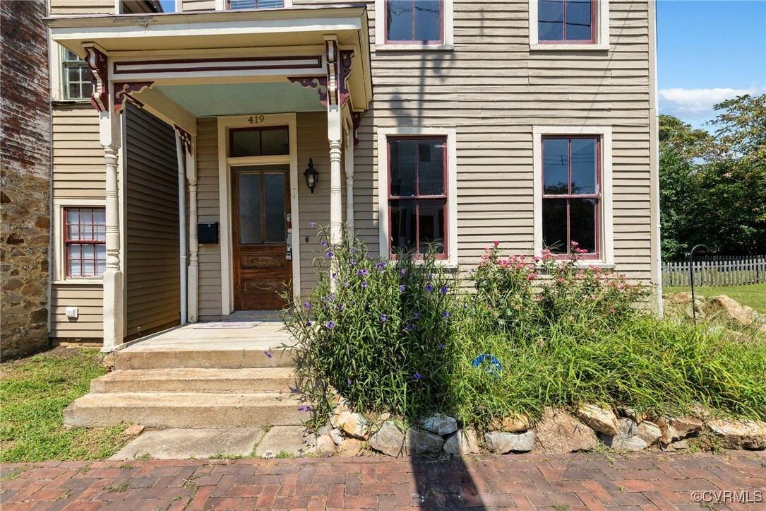 Property Photo:  419 & 421 & 415 Grove Avenue  VA 23803 