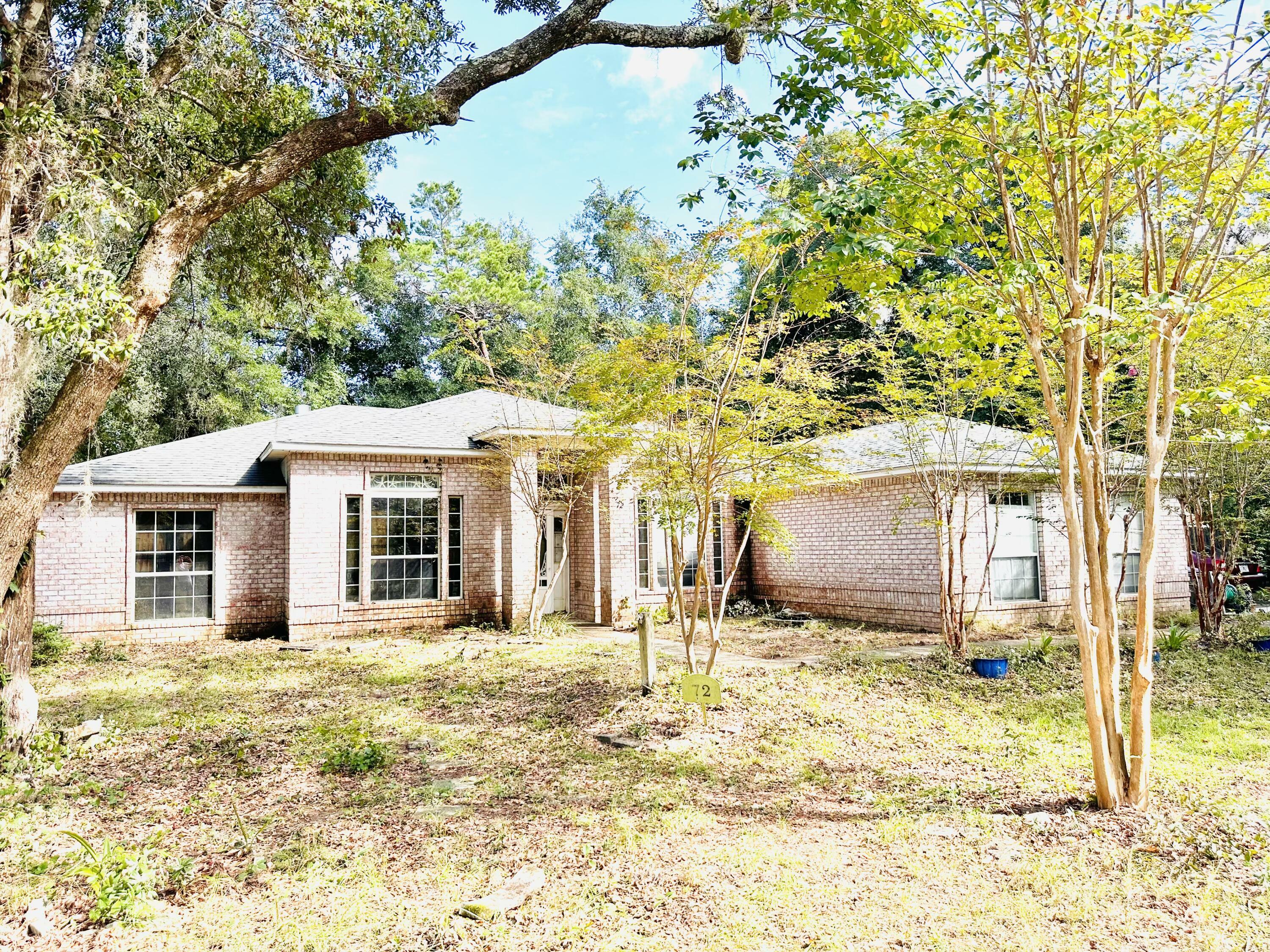 Property Photo:  72 Oakplace Road  FL 32439 