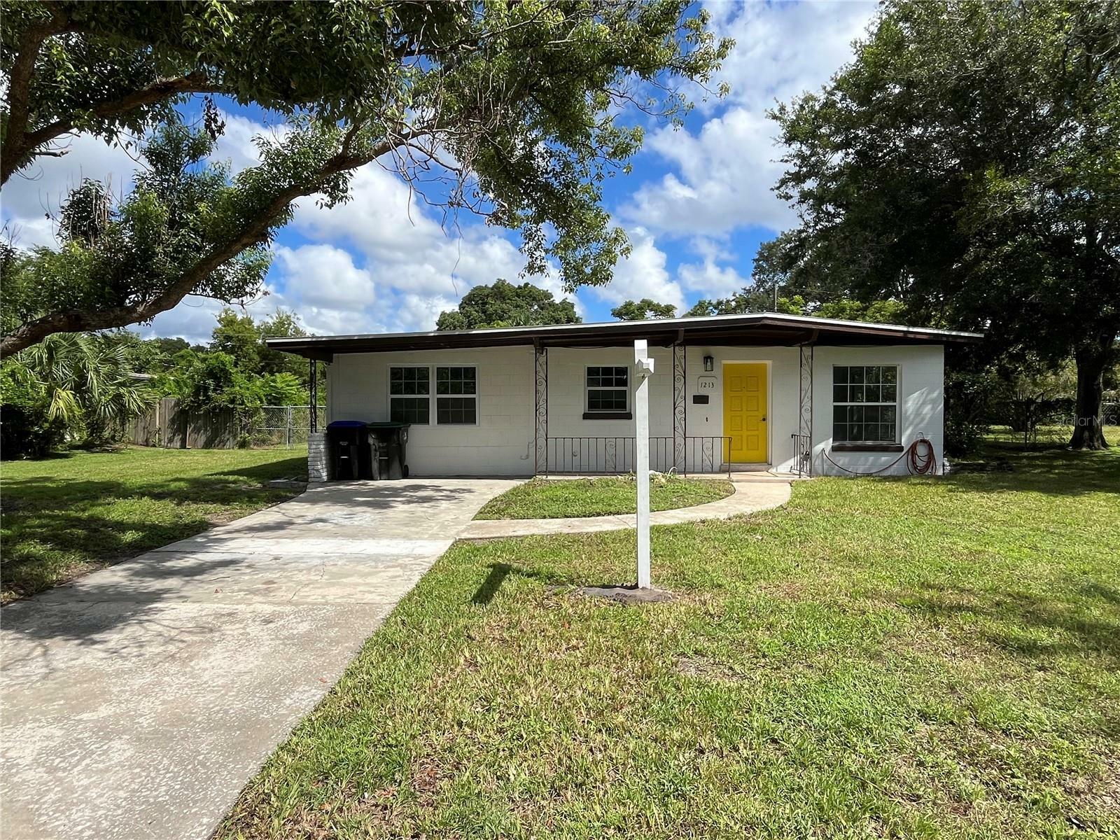 Property Photo: 1213 Baltimore Drive FL 32810