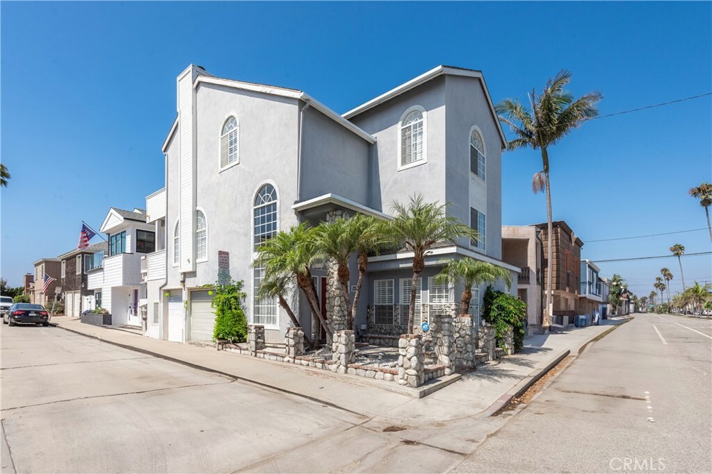 Property Photo:  6020 E Ocean Boulevard  CA 90803 