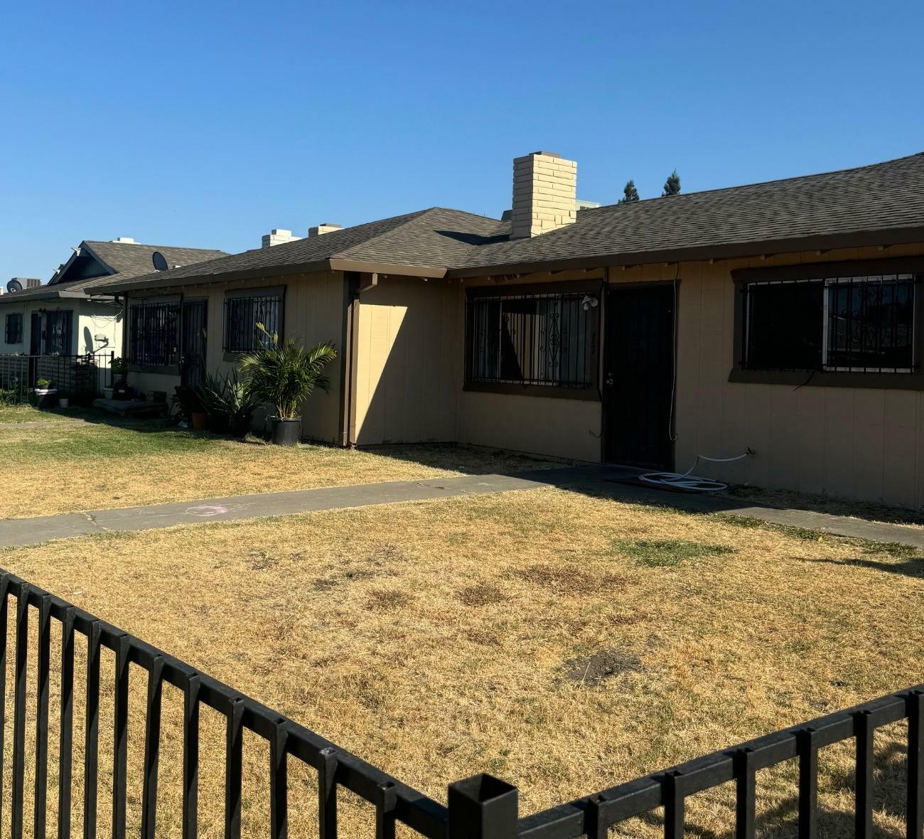 Property Photo:  634 Astor Street  CA 95210 