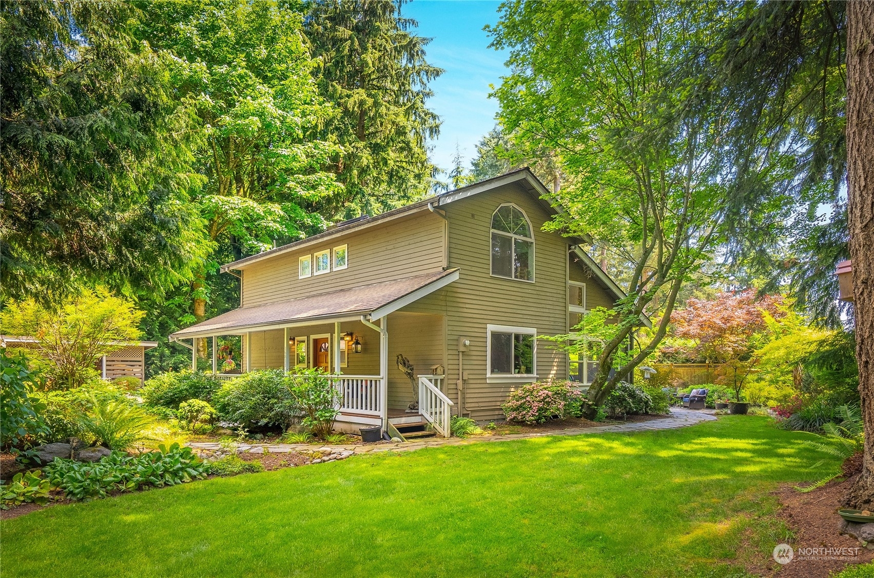 Property Photo:  16811 Snohomish Avenue  WA 98296 