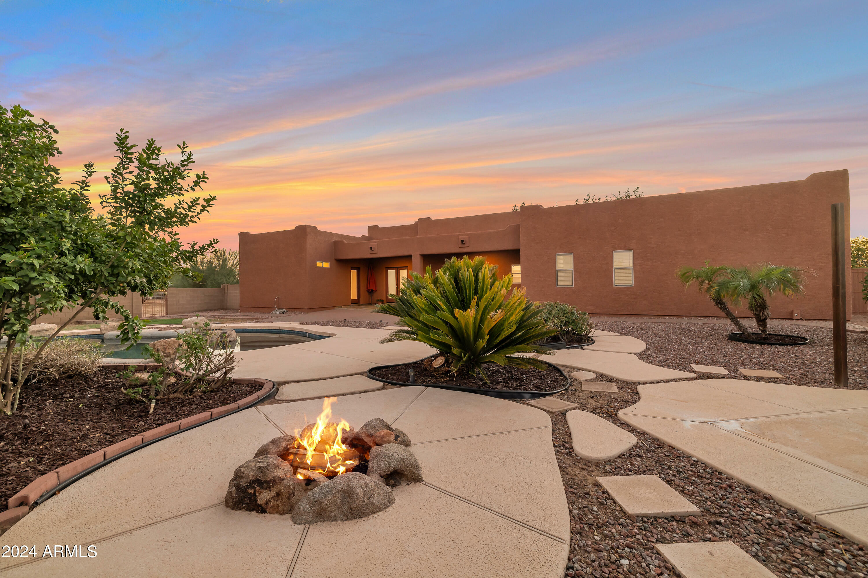 Property Photo:  815 E Joy Ranch Road  AZ 85086 