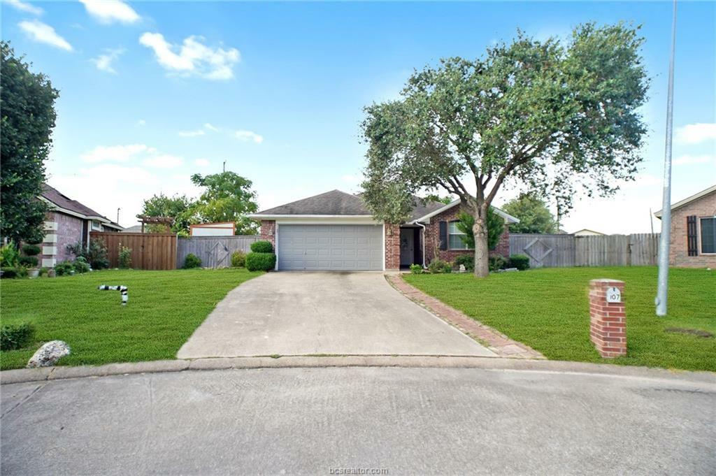 107 Willow Court  Navasota TX 77868-5612 photo