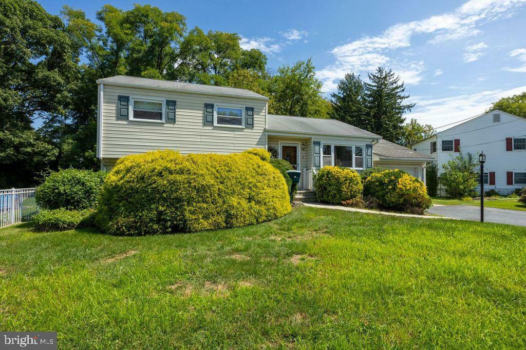 Property Photo:  26 Copperfield Drive  NJ 08610 