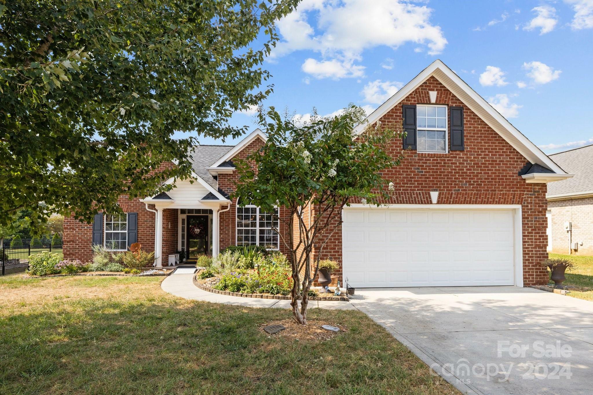 Property Photo:  4405 Zee Court  NC 28110 