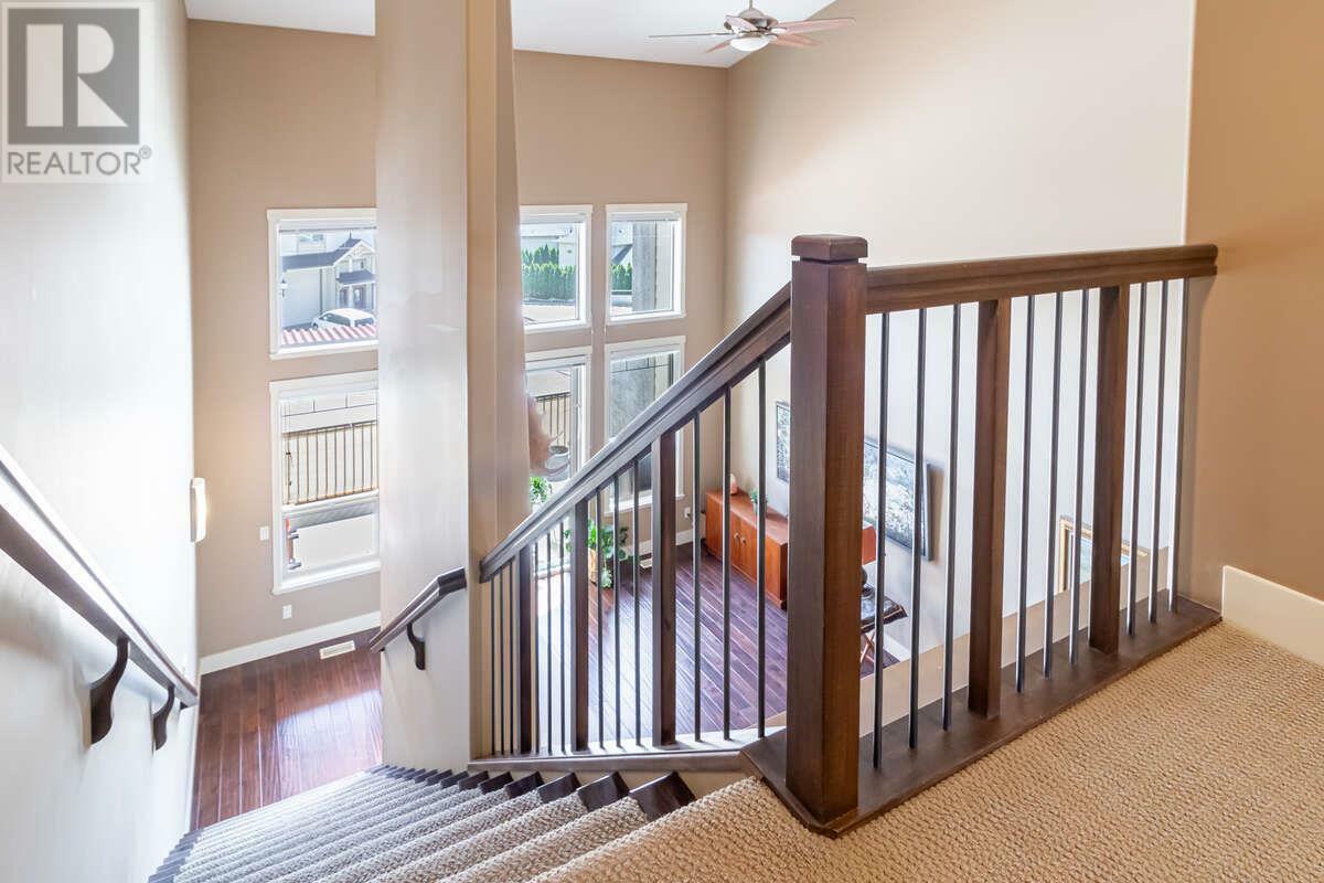 Property Photo: 3359 Cougar Road 5 BC V4T 3G1
