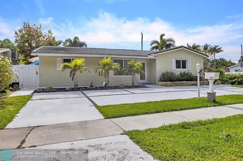 Property Photo: 1250 Arthur St FL 33019