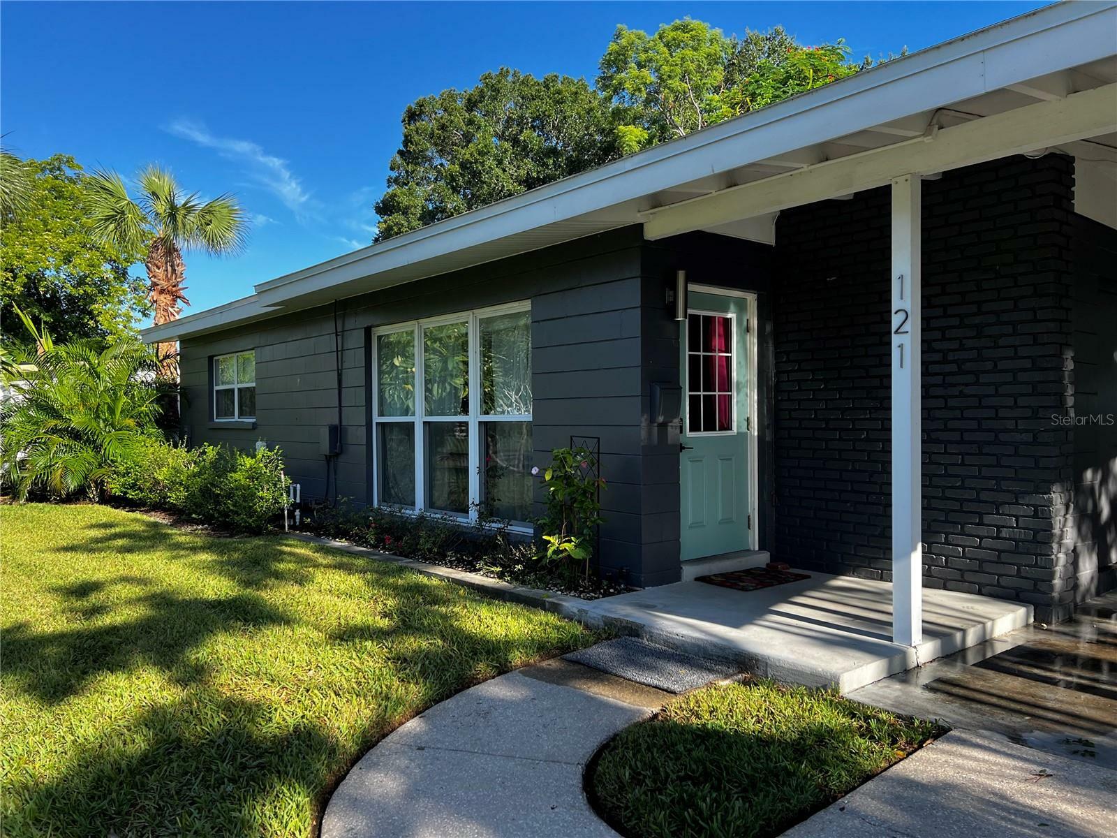 Property Photo:  121 40th Avenue SE  FL 33705 