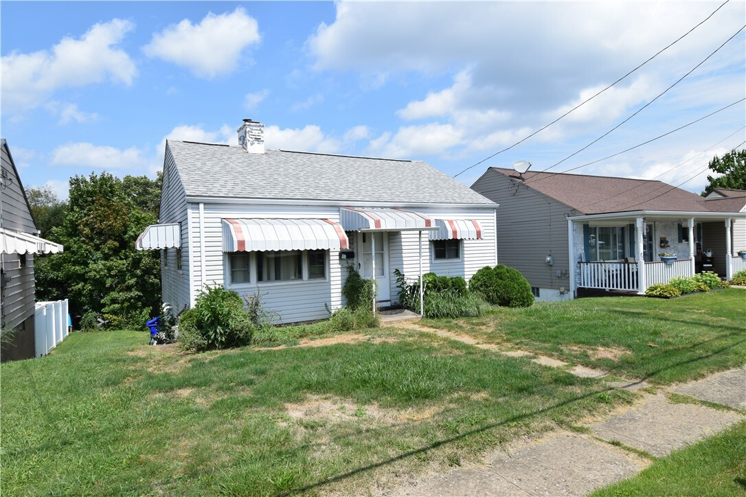 Property Photo:  629 Speyer Ave  PA 15061 