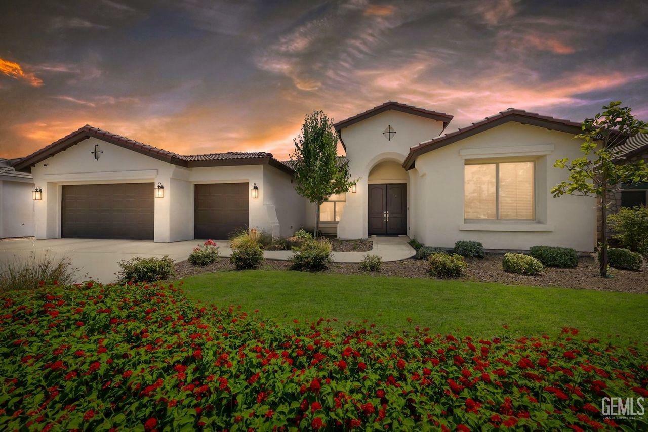 Property Photo:  11803 Hollybrook Lane  CA 93311 