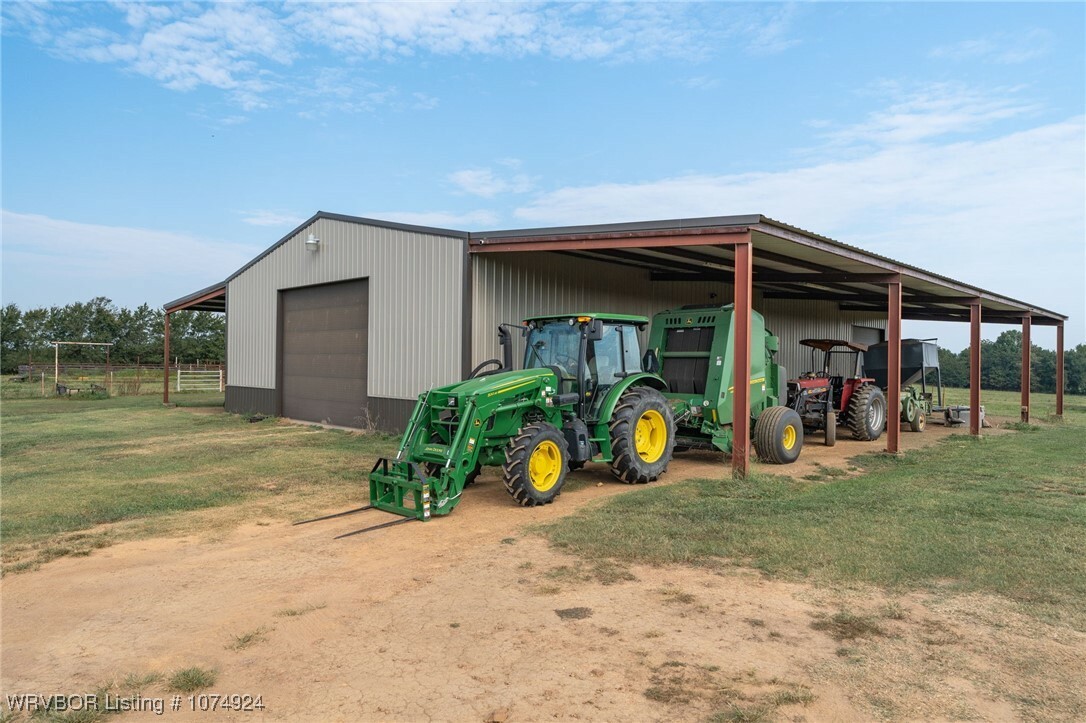 Property Photo:  32380 Reichert Summerfield Road  OK 74966 