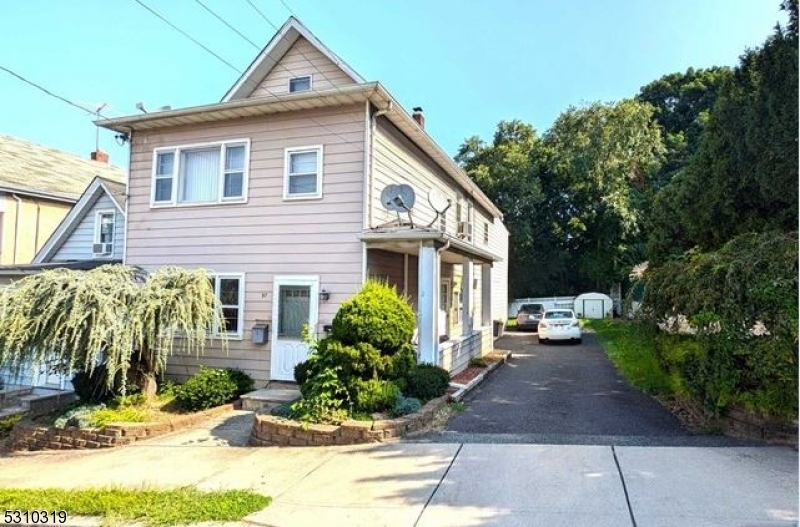 Property Photo:  97 Kossuth St  NJ 07057 